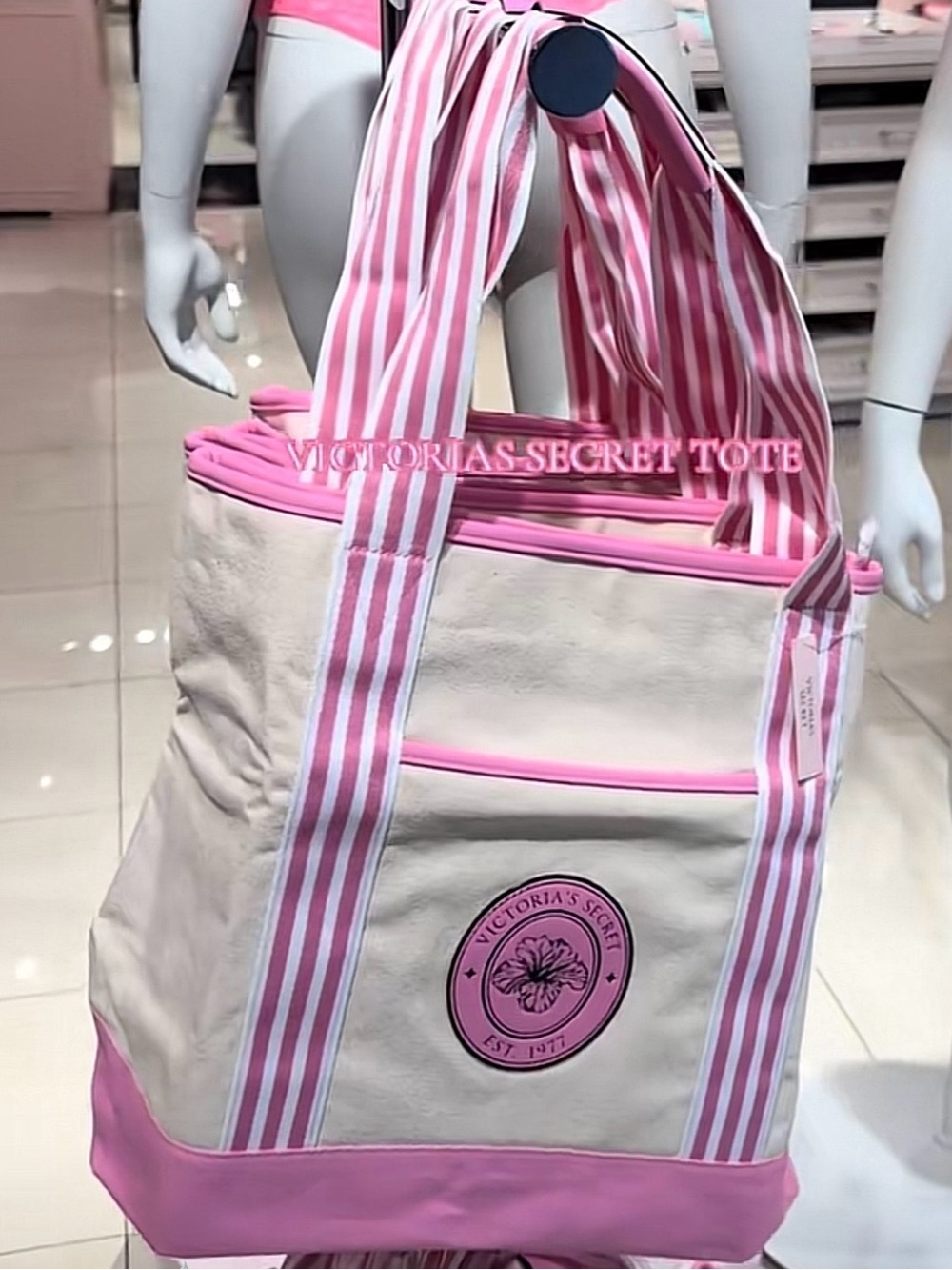 🌸PINK HIBISCUS VICTORIA’s SECREt TOTE BAG